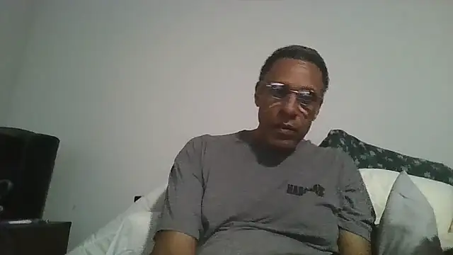 swimmer2496 online show from April 24, 1:52 am