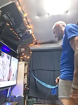 Slick69j online show from February 16, 6:33 am