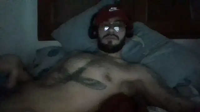 OneMomentPlease online show from January 17, 11:28 pm