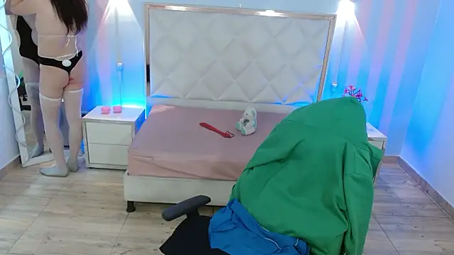 NOOAH TAY online show from February 21, 7:37 pm