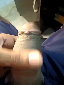 Lovable dude online show from February 3, 5:40 pm