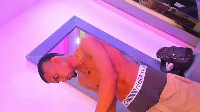 Rpoolrboy online show from February 7, 1:07 pm