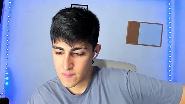 babyted272 online show from April 15, 11:26 pm