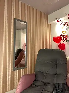 Dominik Souza online show from February 24, 1:34 pm