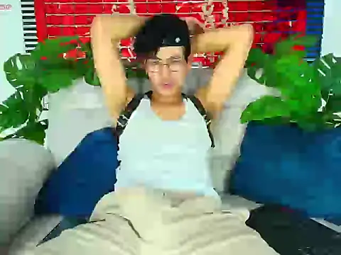 ThiiagoSaeenz online show from February 21, 4:30 pm