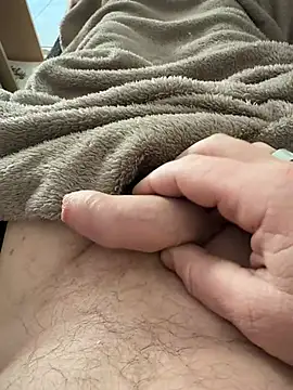 petitsexe52 online show from February 24, 3:02 pm