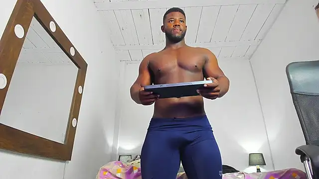 James McBoy online show from April 4, 9:12 pm