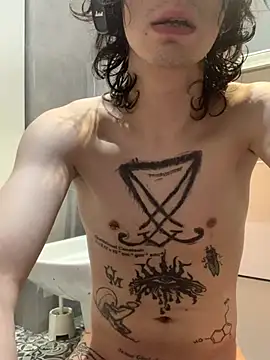 Motleystarr online show from February 8, 3:01 am