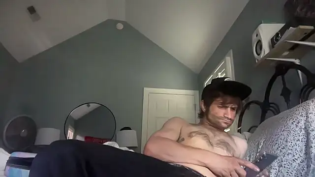 TrndSettr online show from April 10, 7:54 pm