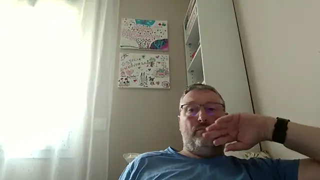 doudou310 online show from March 23, 9:59 am