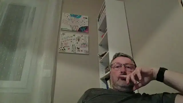 doudou310 online show from March 2, 5:19 am