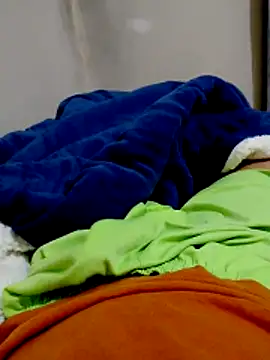miximilian online show from April 11, 8:45 pm