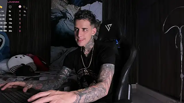 trisstann  online show from March 22, 5:07 pm