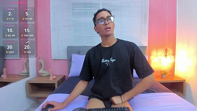 drako18  online show from April 14, 3:28 am