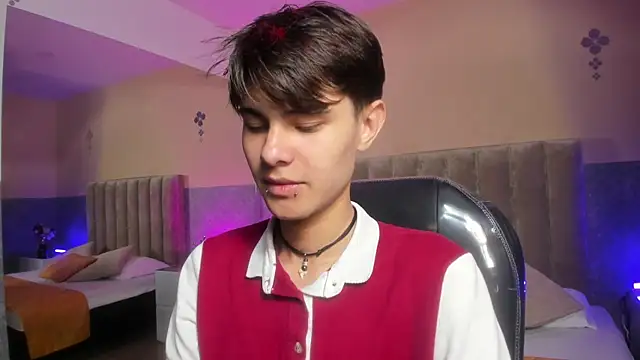 Derek Sinn online show from April 13, 7:47 pm