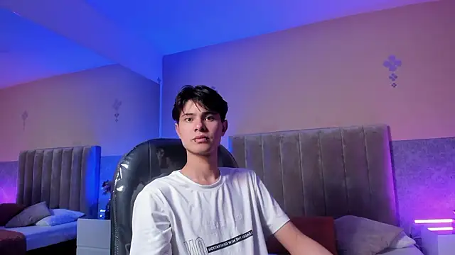 Derek Sinn online show from March 8, 3:10 am