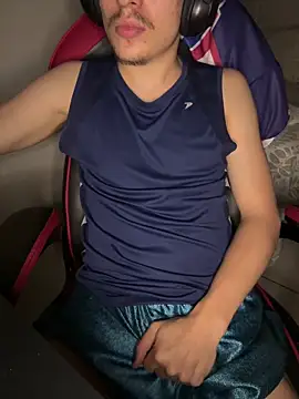 hungtwinkBR online show from April 24, 1:30 am