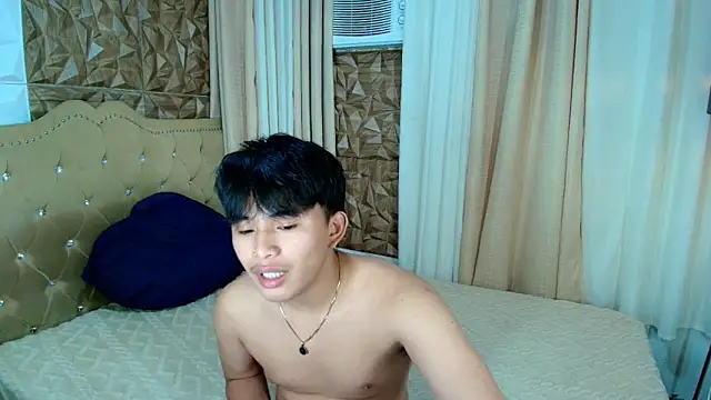 xlovercutietwink online show from February 8, 5:39 pm