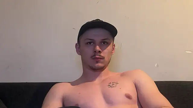 Lucas328706 online show from March 2, 7:54 pm