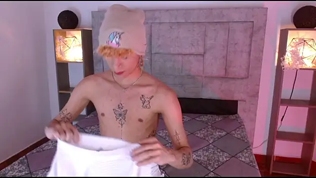 lucke collins22 online show from February 3, 6:40 am