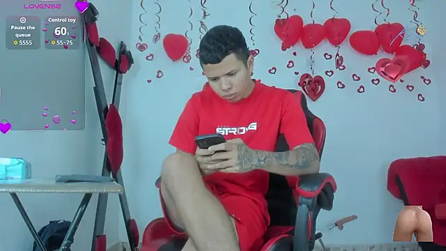 Steven and Camilo18 online show from February 20, 11:45 am