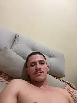 casalcarioca021 online show from June 27, 9:31 pm