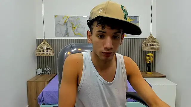 JDWhite18 online show from July 4, 4:04 am