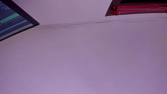 im oleiderr online show from April 11, 7:28 pm