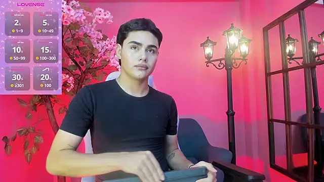 FemNoa online show from February 11, 7:19 pm