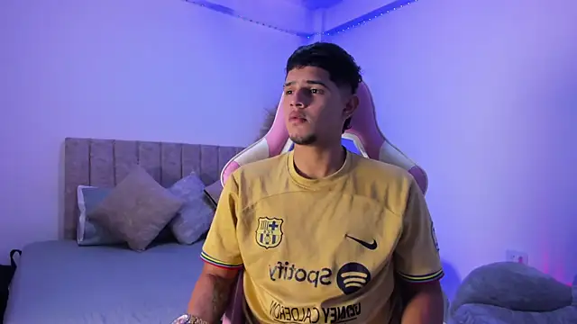 Adrian Prime  online show from July 14, 7:09 pm