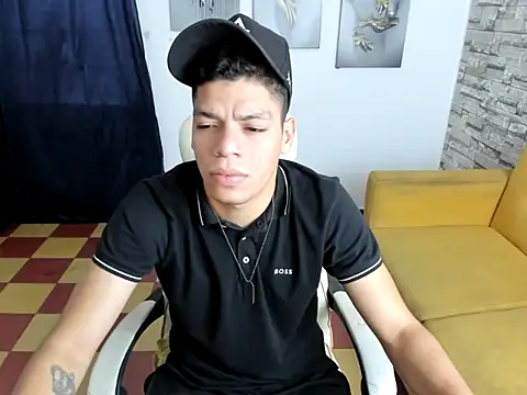 Andres sant  online show from February 4, 11:05 am