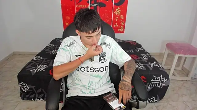 Wesleey-Boy online show from March 25, 7:18 pm