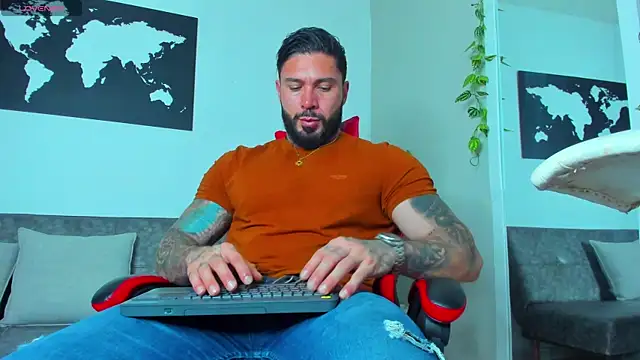 Alessrose online show from April 13, 7:14 pm