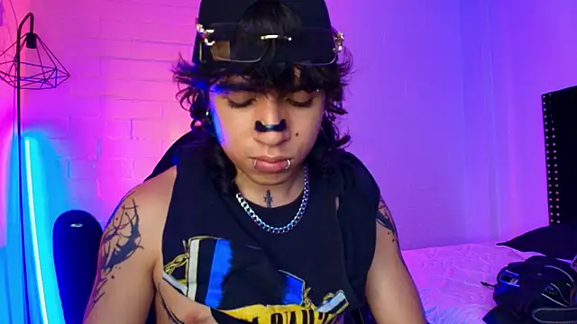 Axell Kussh online show from March 27, 8:26 am