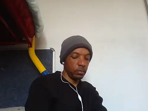 lavelle26 online show from August 4, 8:42 am