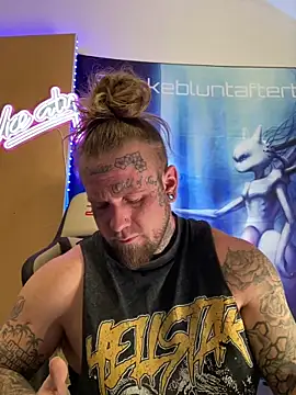 Smokebluntafterblunt online show from March 3, 1:51 pm