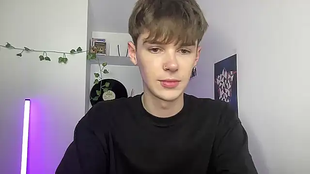 YourMilkyGuy online show from April 14, 5:45 pm