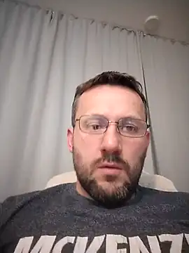 defaktor online show from April 2, 7:44 pm