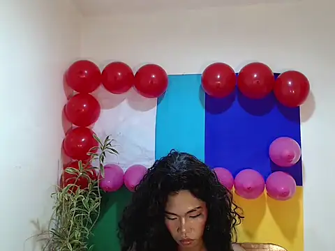 shopiaxox1 online show from February 10, 5:56 am