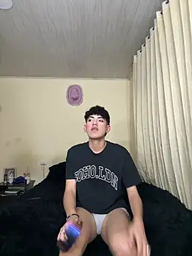 max femboy online show from February 11, 6:18 am