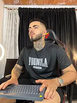 Benjii Carter1 online show from March 6, 3:47 am