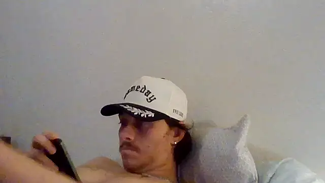 Tallhungandcloudy online show from February 26, 11:33 am