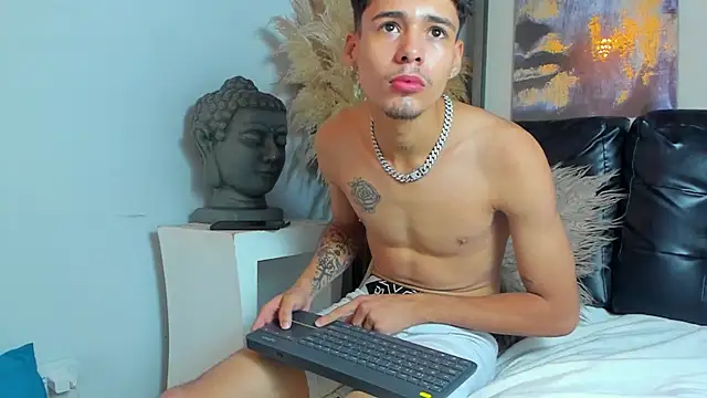 Davi Ponce online show from February 16, 6:44 am