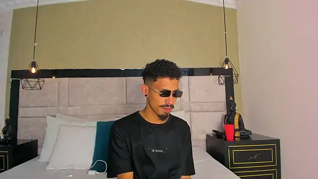 NoaahTylor online show from March 14, 9:11 pm