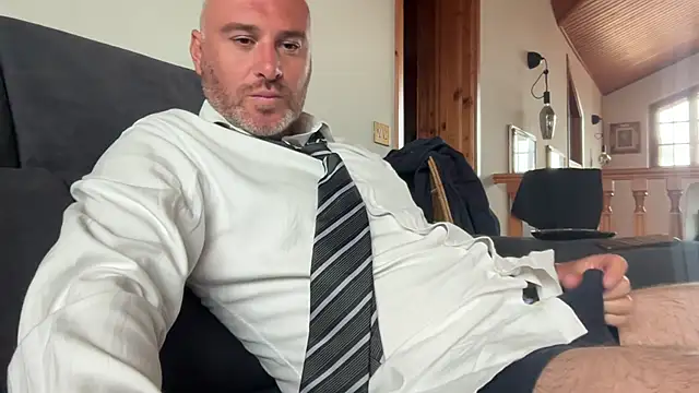 marcovik1 online show from April 13, 10:49 am