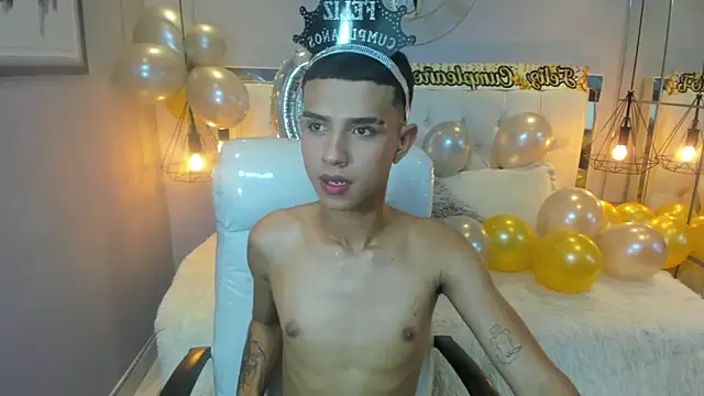 alexking 2 online show from March 3, 6:26 pm