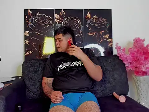 winy hot online show from February 20, 8:21 pm