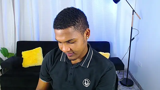 MaxCum18  online show from February 18, 1:53 pm