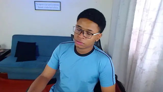 liiam3 online show from March 30, 10:00 pm