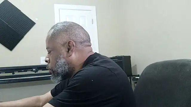 Cleozevo1961 online show from March 18, 3:59 pm